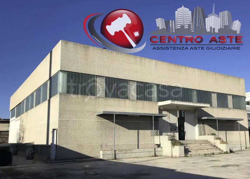 locale commerciale in vendita a Barletta