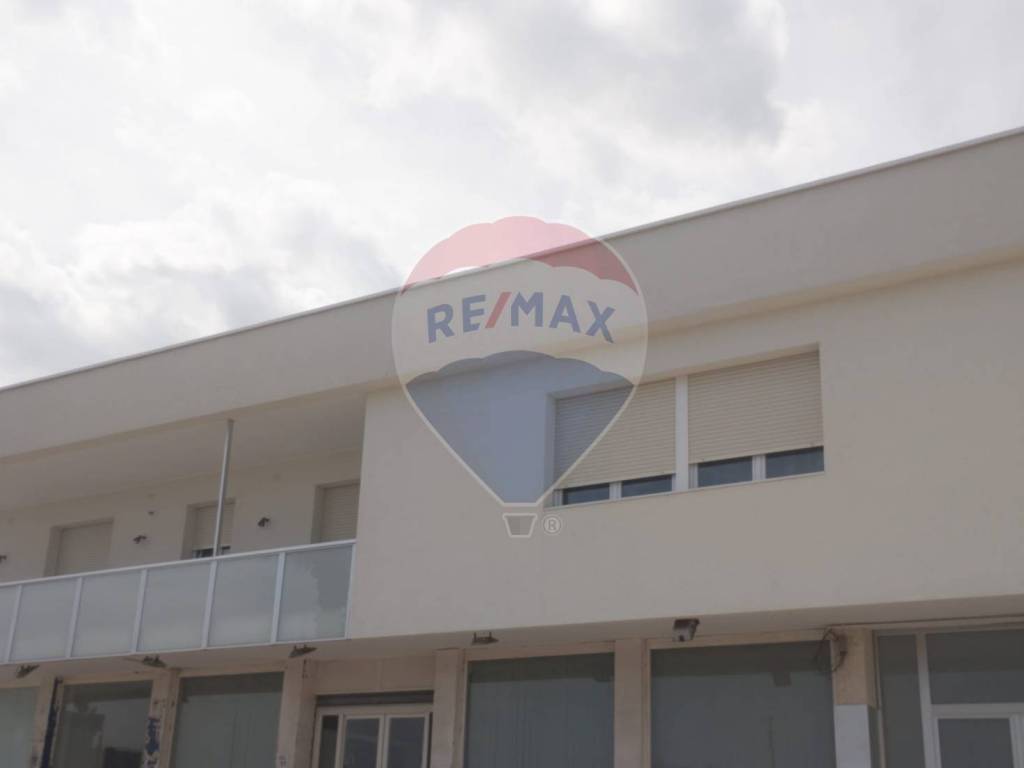 locale commerciale in vendita a Barletta
