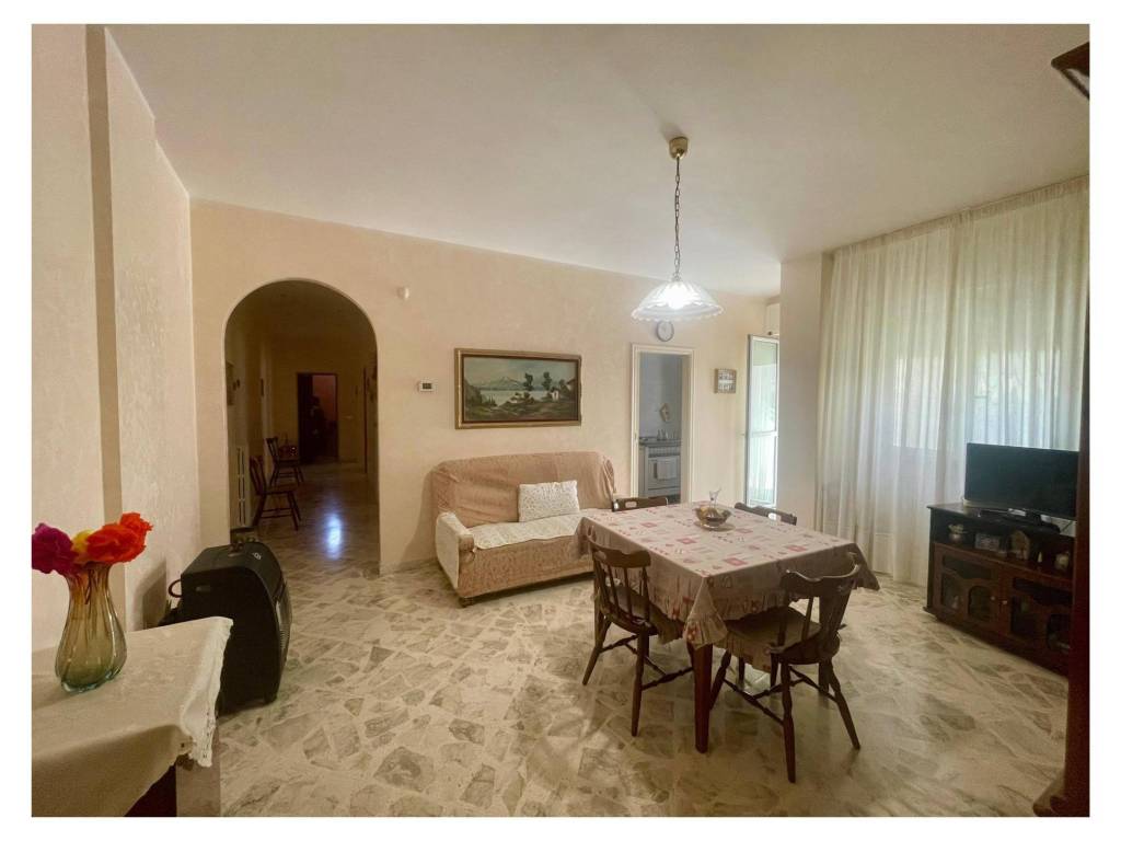 appartamento in vendita a Barletta in zona Borgovilla