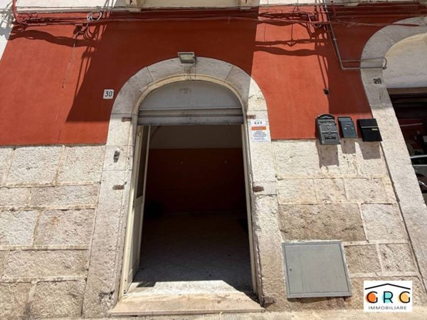 negozio in vendita a Barletta in zona Fiumara
