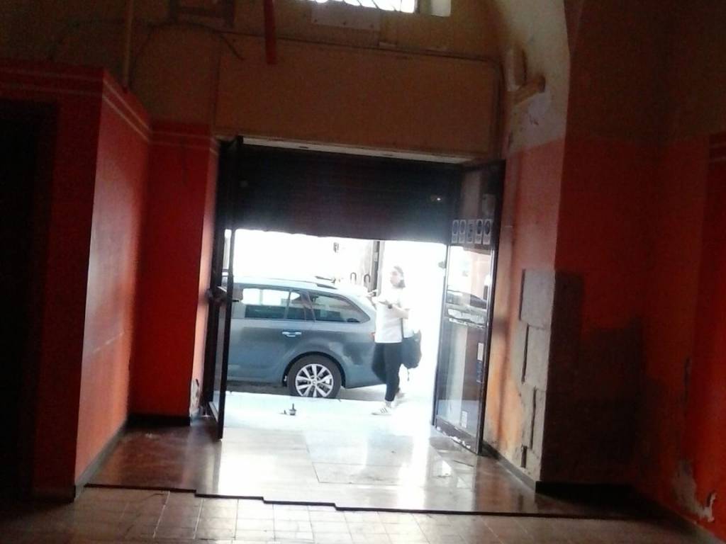 locale commerciale in vendita a Barletta in zona Settefrati