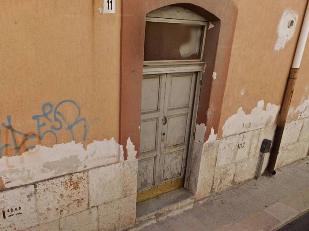 negozio in vendita a Barletta in zona Patalini