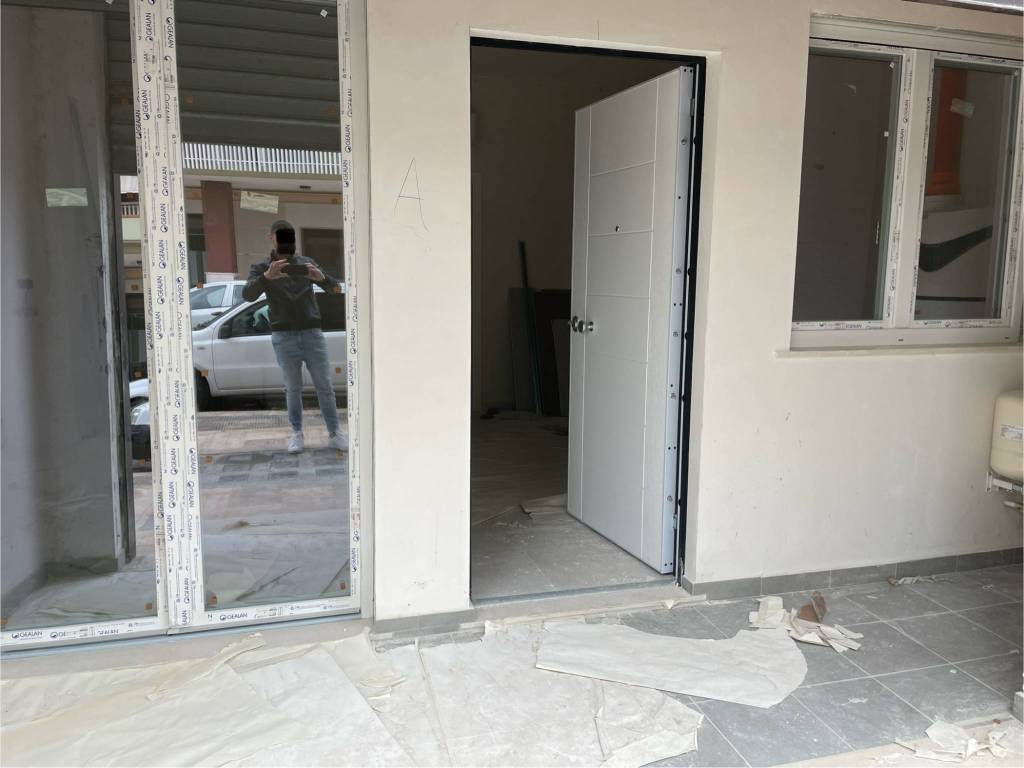 ufficio in vendita a Barletta in zona Patalini