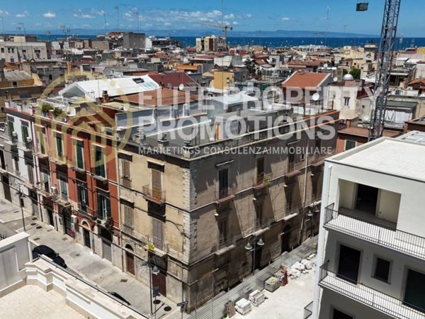 negozio in vendita a Barletta in zona Fiumara