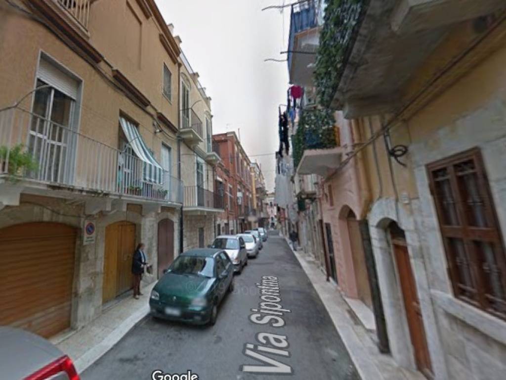 negozio in vendita a Barletta in zona Fiumara