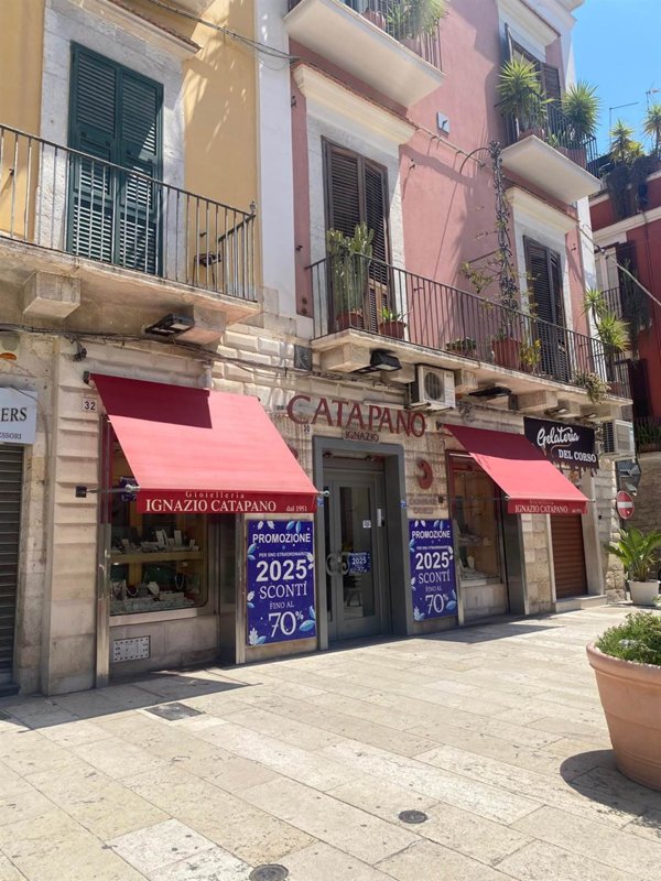 locale commerciale in vendita a Barletta in zona Centro Città