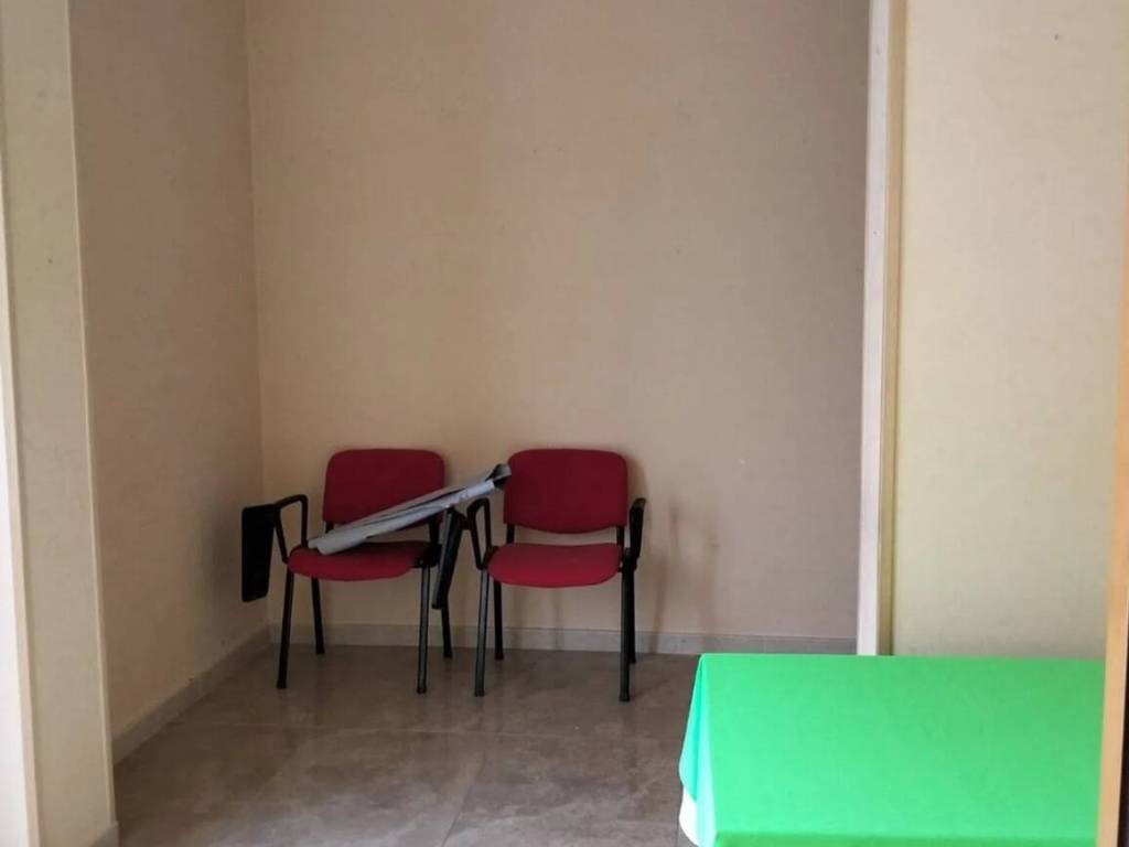 ufficio in vendita a Barletta in zona Borgovilla