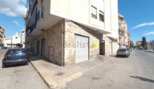 locale commerciale in vendita a Barletta