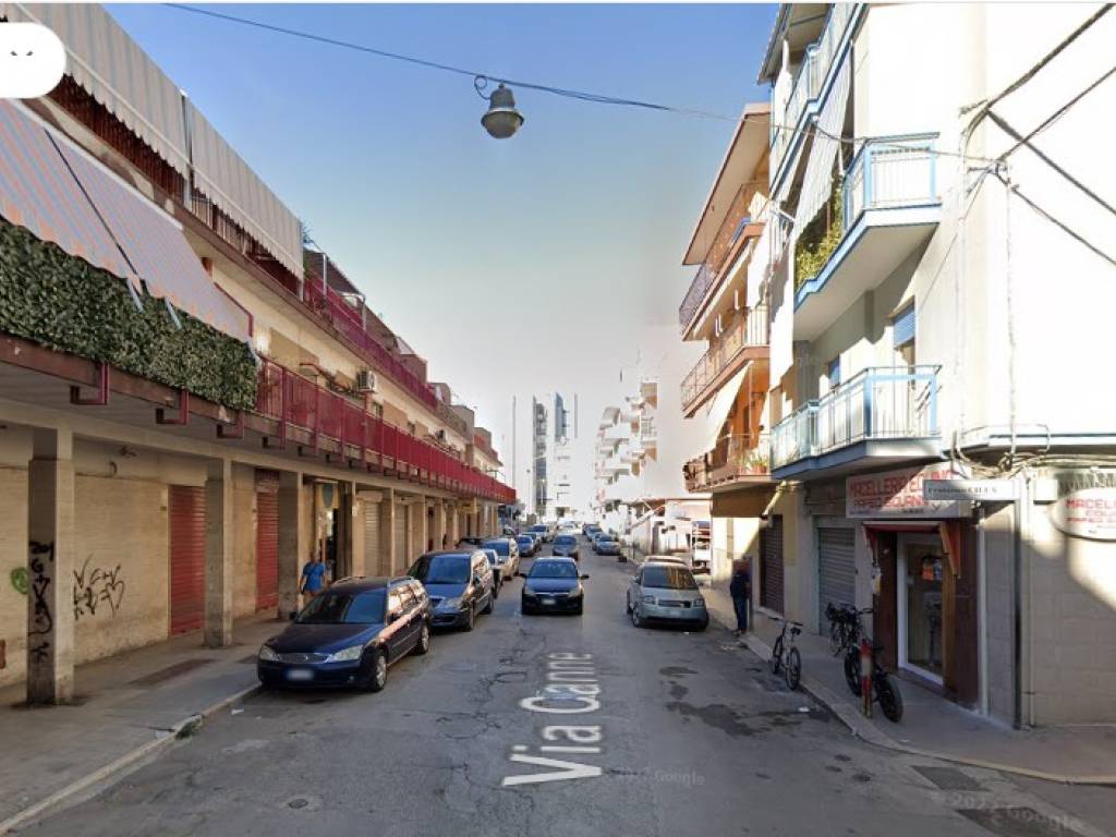 negozio in vendita a Barletta in zona Settefrati