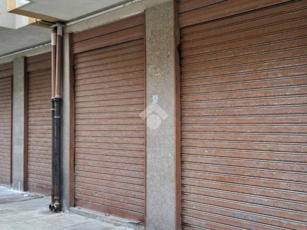 negozio in vendita a Barletta in zona Borgovilla