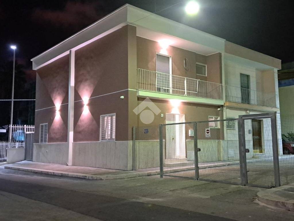 casa indipendente in vendita a Barletta in zona Patalini
