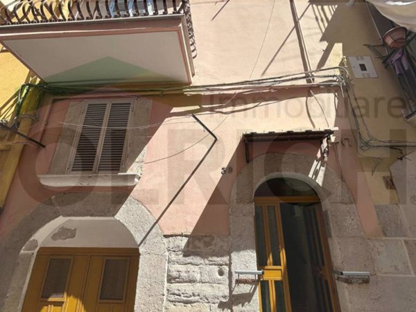 intera palazzina in vendita a Barletta in zona Fiumara