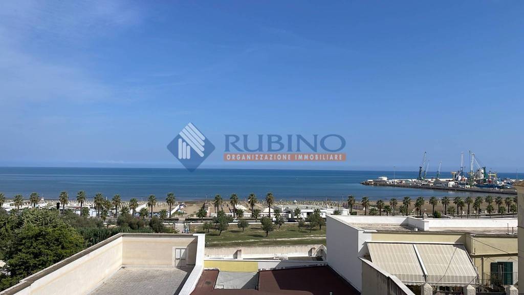 appartamento in vendita a Barletta in zona Centro Città