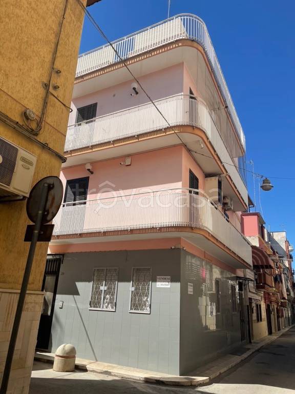 casa indipendente in vendita a Barletta in zona Borgovilla