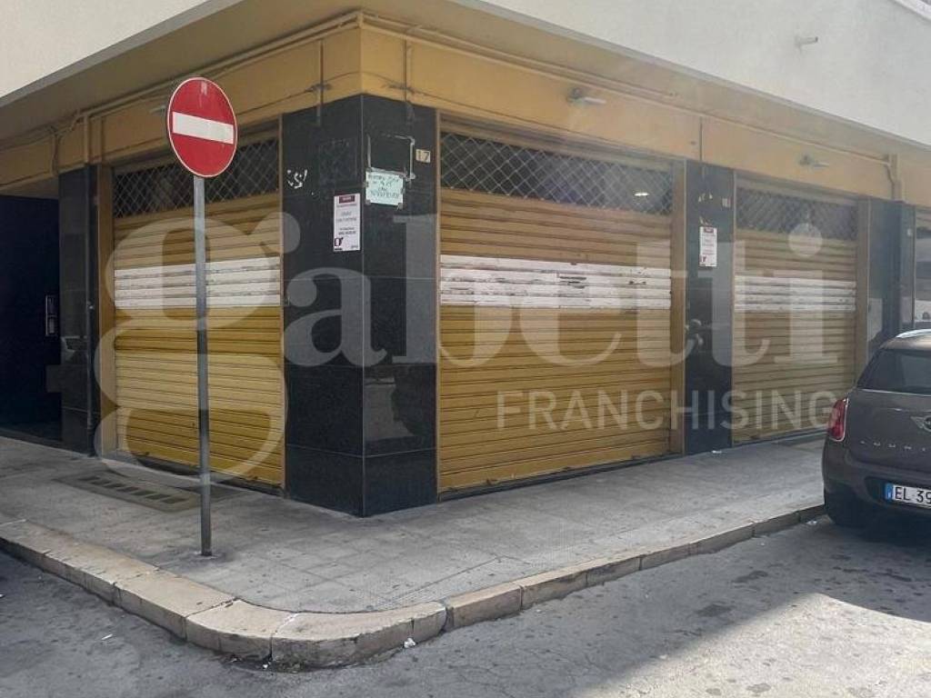 negozio in vendita a Barletta