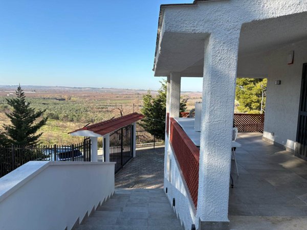 casa indipendente in vendita a Barletta in zona Borgovilla