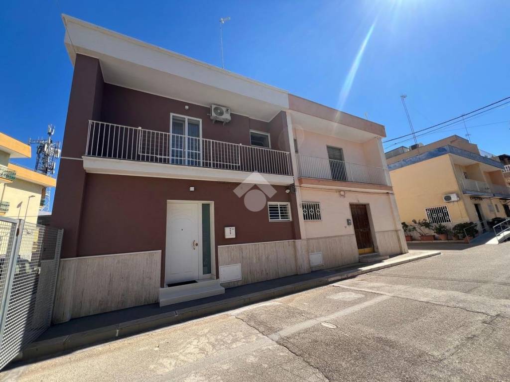 casa indipendente in vendita a Barletta in zona Borgovilla