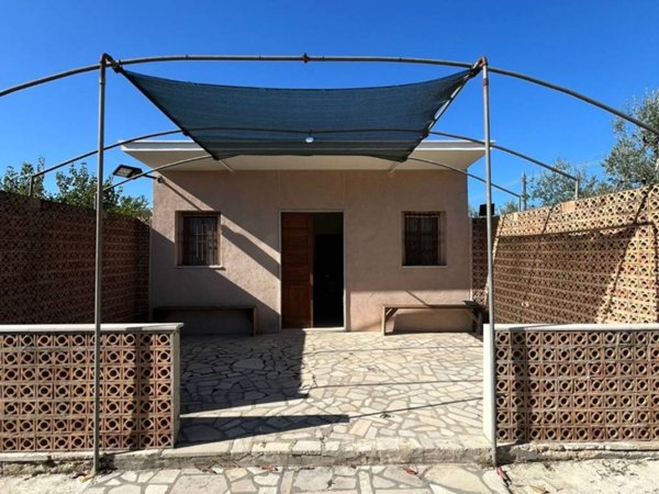 casa indipendente in vendita a Barletta