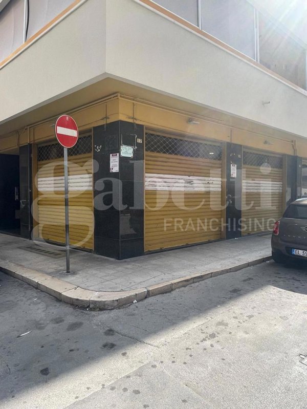 negozio in vendita a Barletta