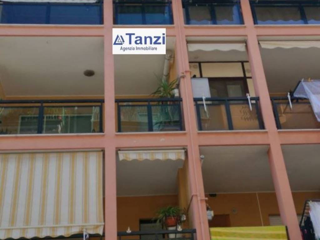 appartamento in vendita a Barletta in zona Settefrati