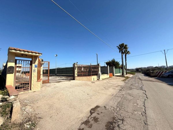 casa indipendente in vendita a Barletta in zona Borgovilla