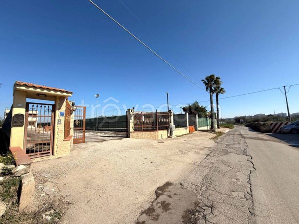 casa indipendente in vendita a Barletta in zona Borgovilla