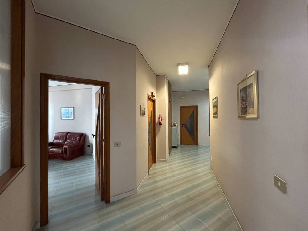 capannone in vendita a Barletta in zona Montaltino