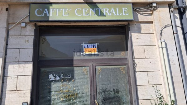 locale commerciale in vendita a Barletta