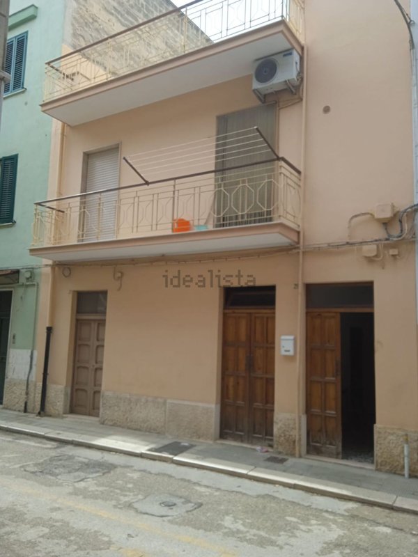 pentavano in vendita a Barletta