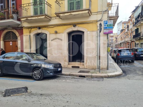 negozio in vendita a Barletta