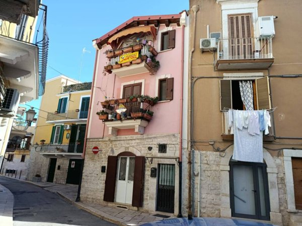 intera palazzina in vendita a Barletta in zona Santa Maria