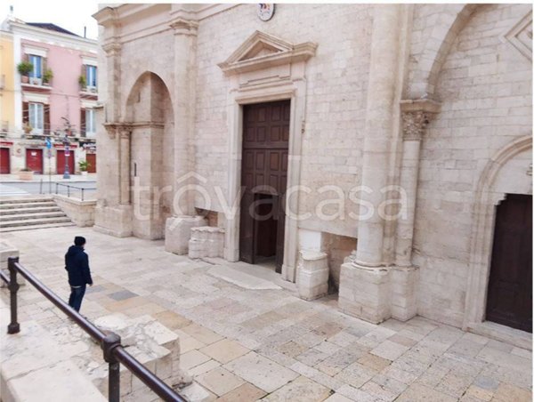 negozio in vendita a Barletta in zona Centro Città