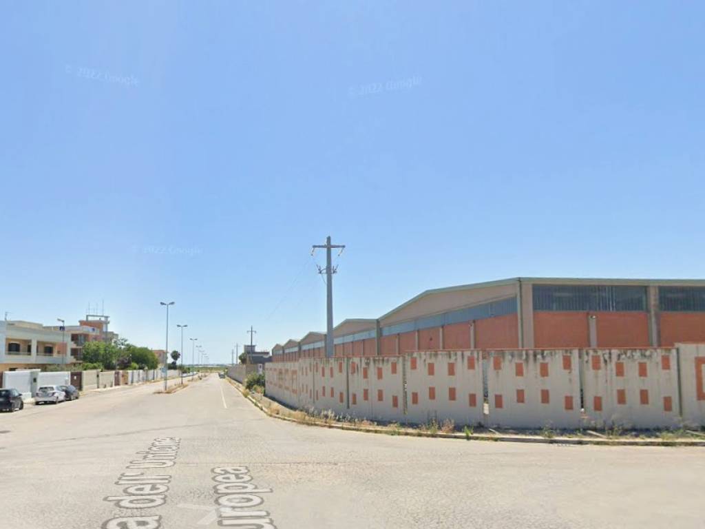 locale commerciale in vendita a Barletta in zona Montaltino