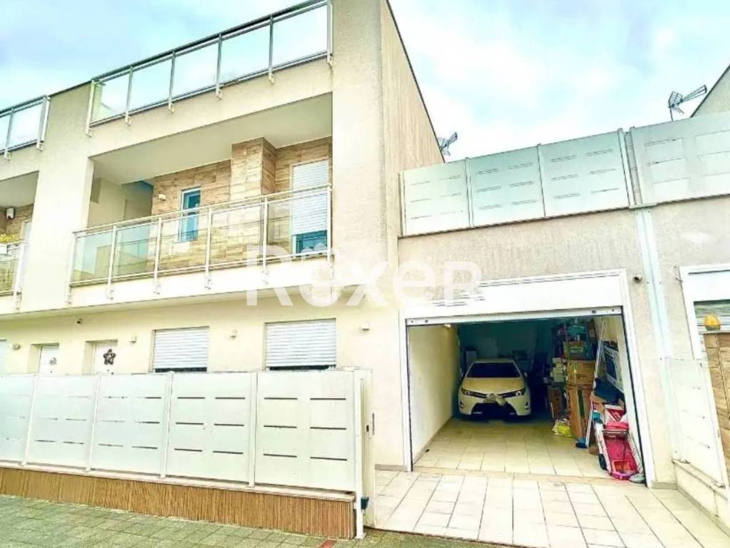 casa indipendente in vendita a Barletta in zona Borgovilla