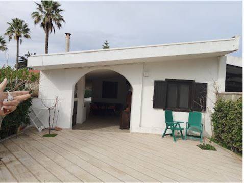 casa indipendente in vendita a Barletta in zona Fiumara
