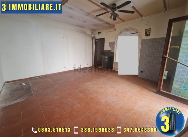 locale commerciale in vendita a Barletta