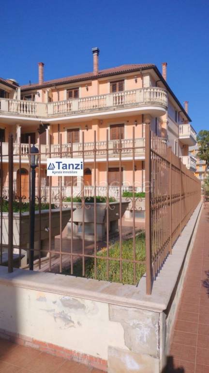 appartamento in vendita a Barletta in zona Borgovilla