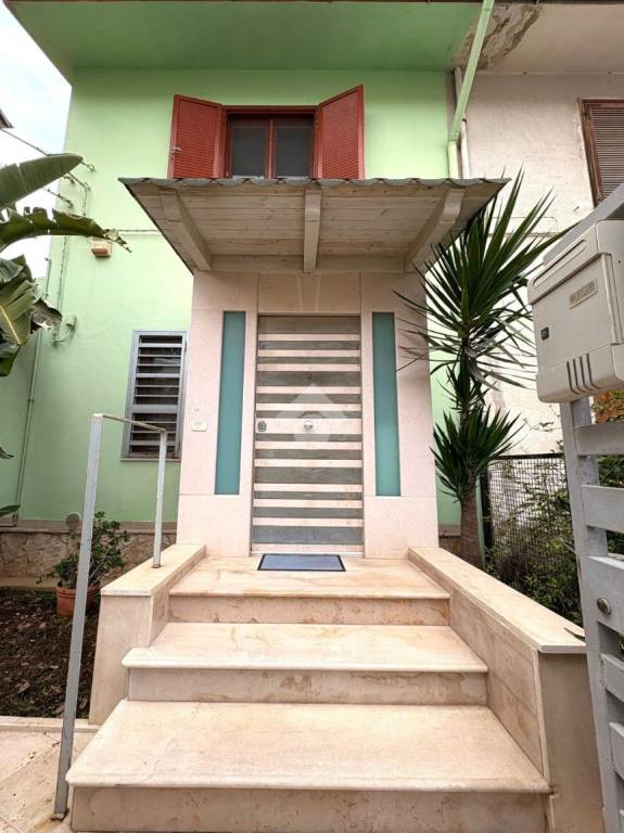 casa indipendente in vendita a Barletta