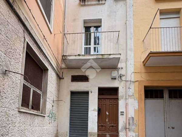 intera palazzina in vendita a Barletta in zona Settefrati