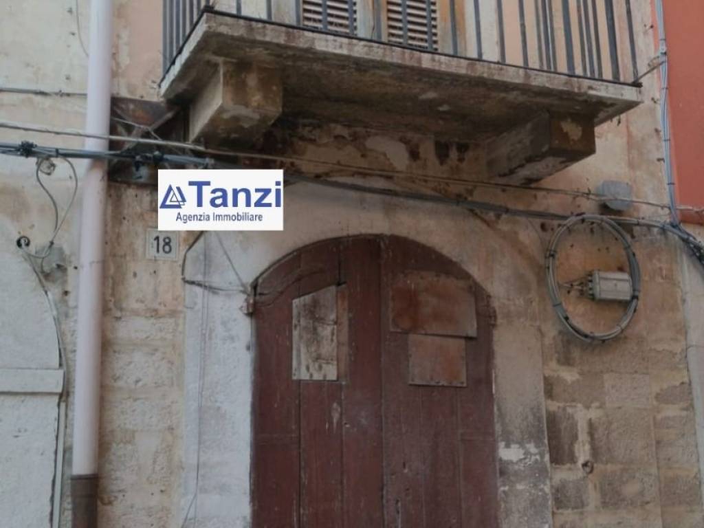 appartamento in vendita a Barletta in zona Settefrati