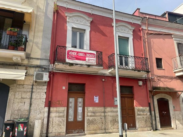 casa indipendente in vendita a Barletta in zona Centro Città