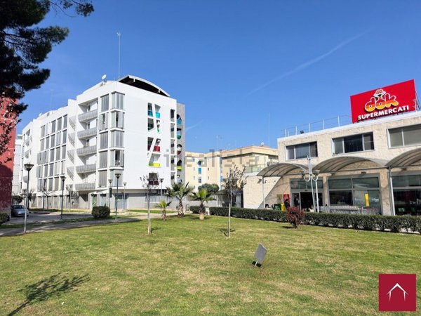 locale commerciale in vendita a Barletta