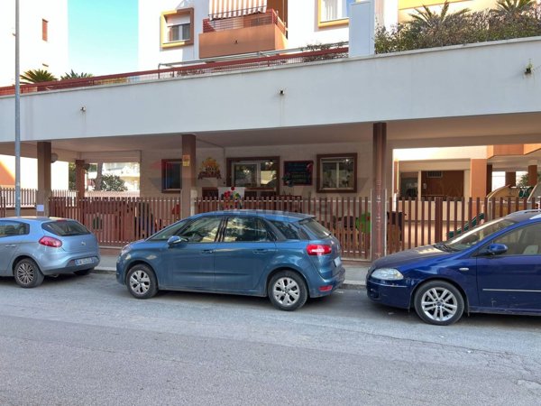 locale commerciale in vendita a Barletta