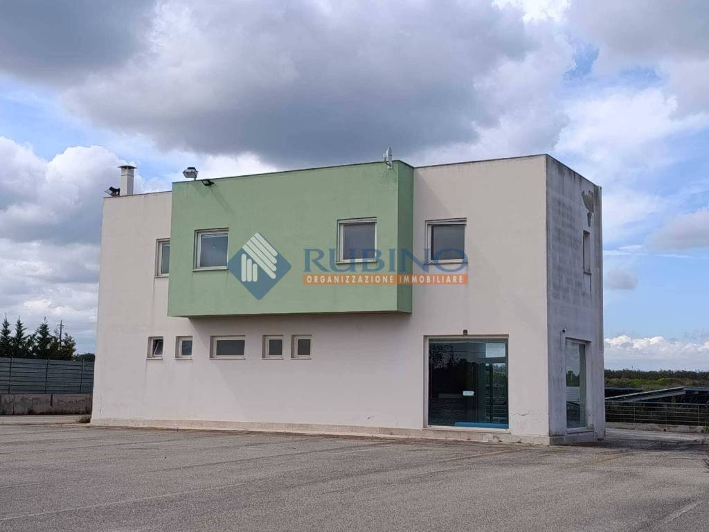 negozio in vendita a Barletta