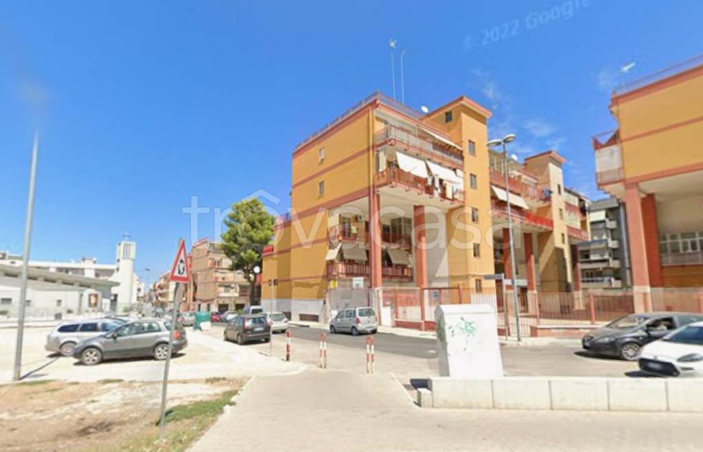 negozio in vendita a Barletta in zona Settefrati