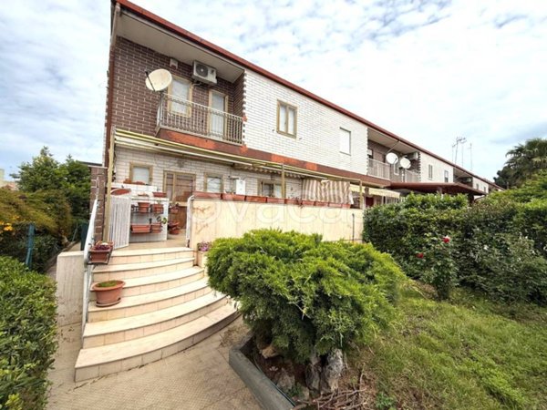 casa indipendente in vendita a Barletta in zona Borgovilla