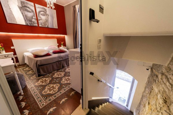 casa indipendente in vendita a Barletta in zona Santa Maria
