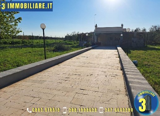 casa indipendente in vendita a Barletta in zona Patalini