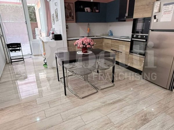 appartamento in vendita a Barletta in zona Settefrati