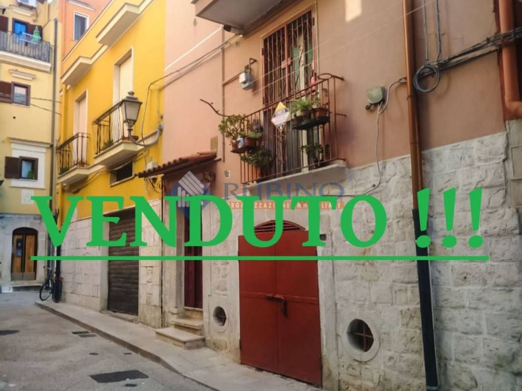 intera palazzina in vendita a Barletta in zona Centro Città